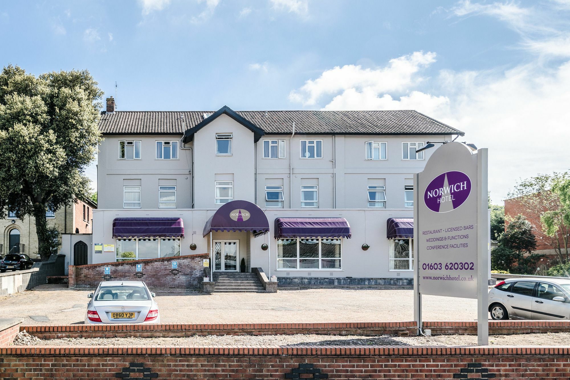 Norwich Hotel Exterior photo